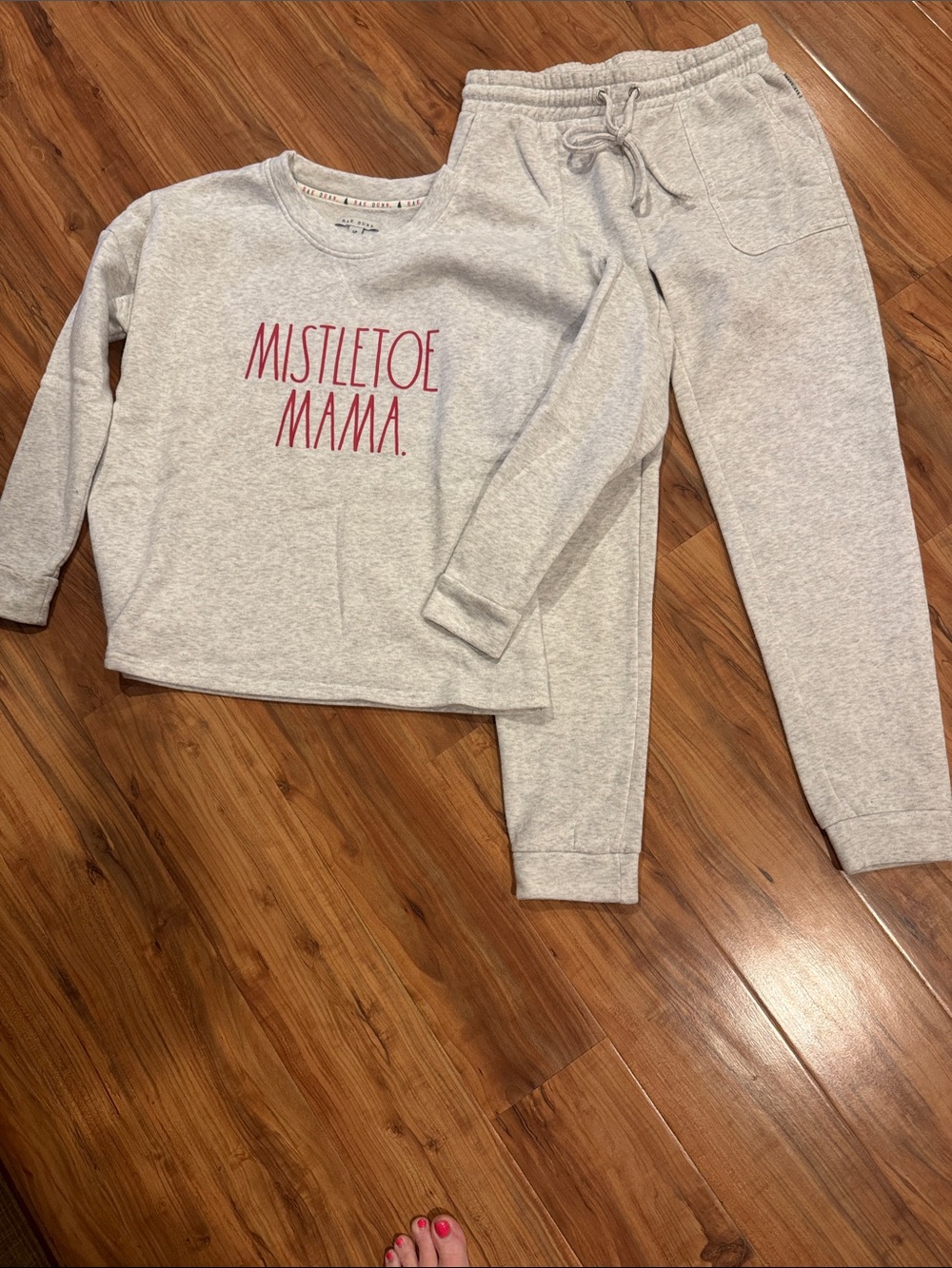 Rae Dunn Gray Sweatsuit Set with Red 'Mistletoe Mama' Print ladies S